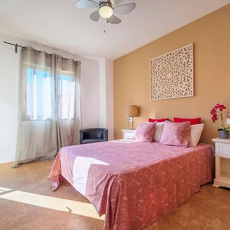 Apartamentos Madrid ตอร์เรเวียคา ภายนอก รูปภาพ