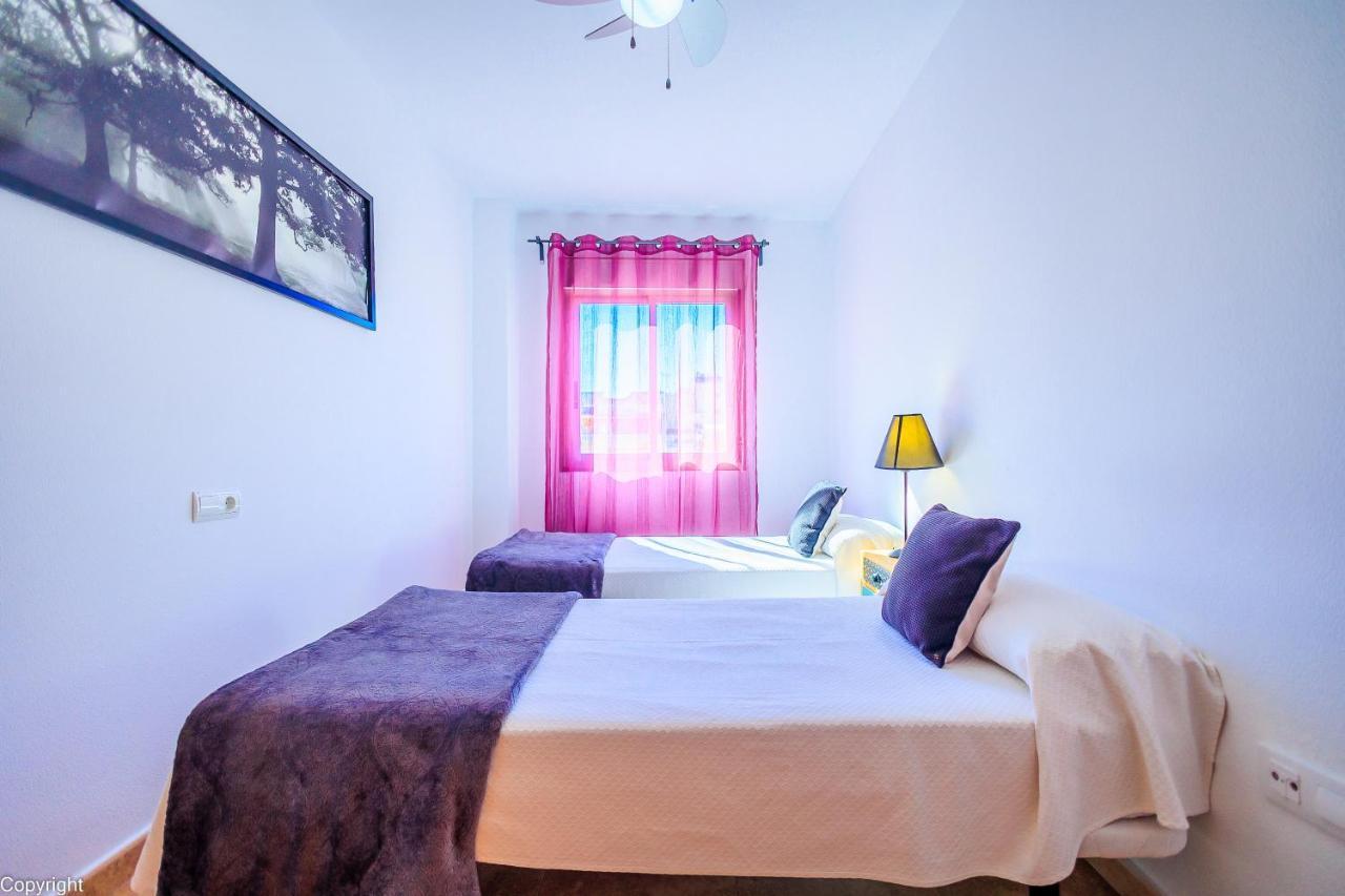 Apartamentos Madrid ตอร์เรเวียคา ภายนอก รูปภาพ