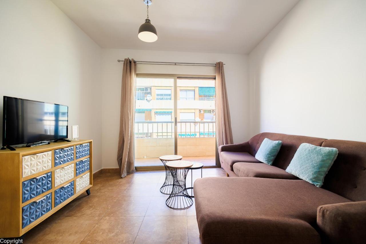 Apartamentos Madrid ตอร์เรเวียคา ภายนอก รูปภาพ