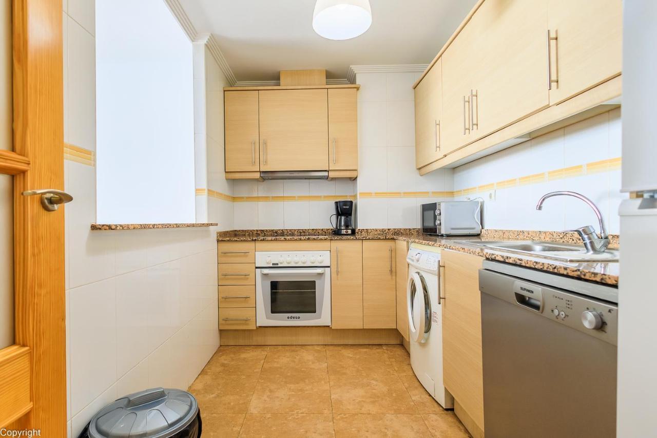 Apartamentos Madrid ตอร์เรเวียคา ภายนอก รูปภาพ