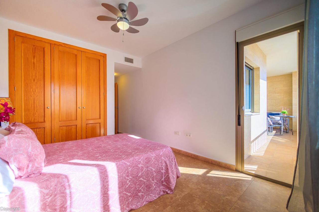 Apartamentos Madrid ตอร์เรเวียคา ภายนอก รูปภาพ