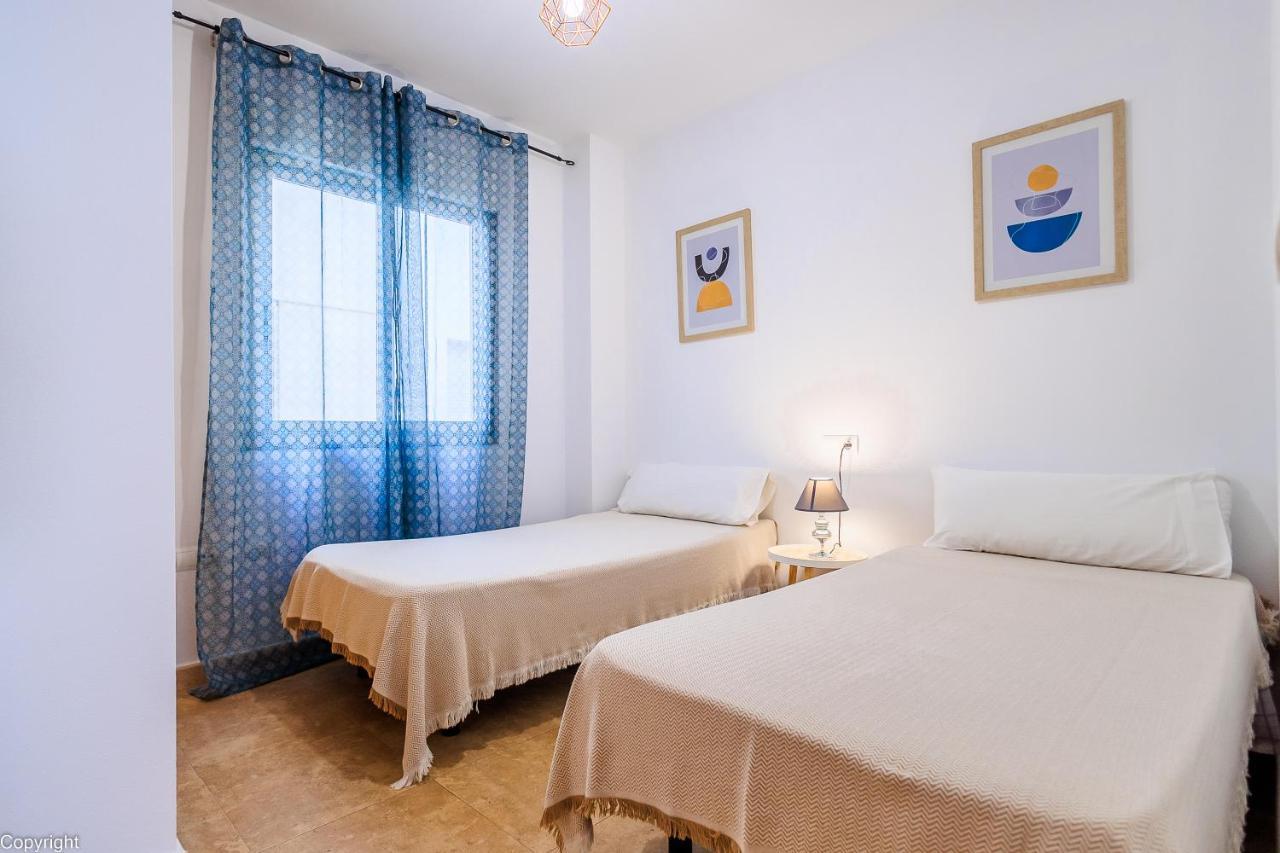 Apartamentos Madrid ตอร์เรเวียคา ภายนอก รูปภาพ