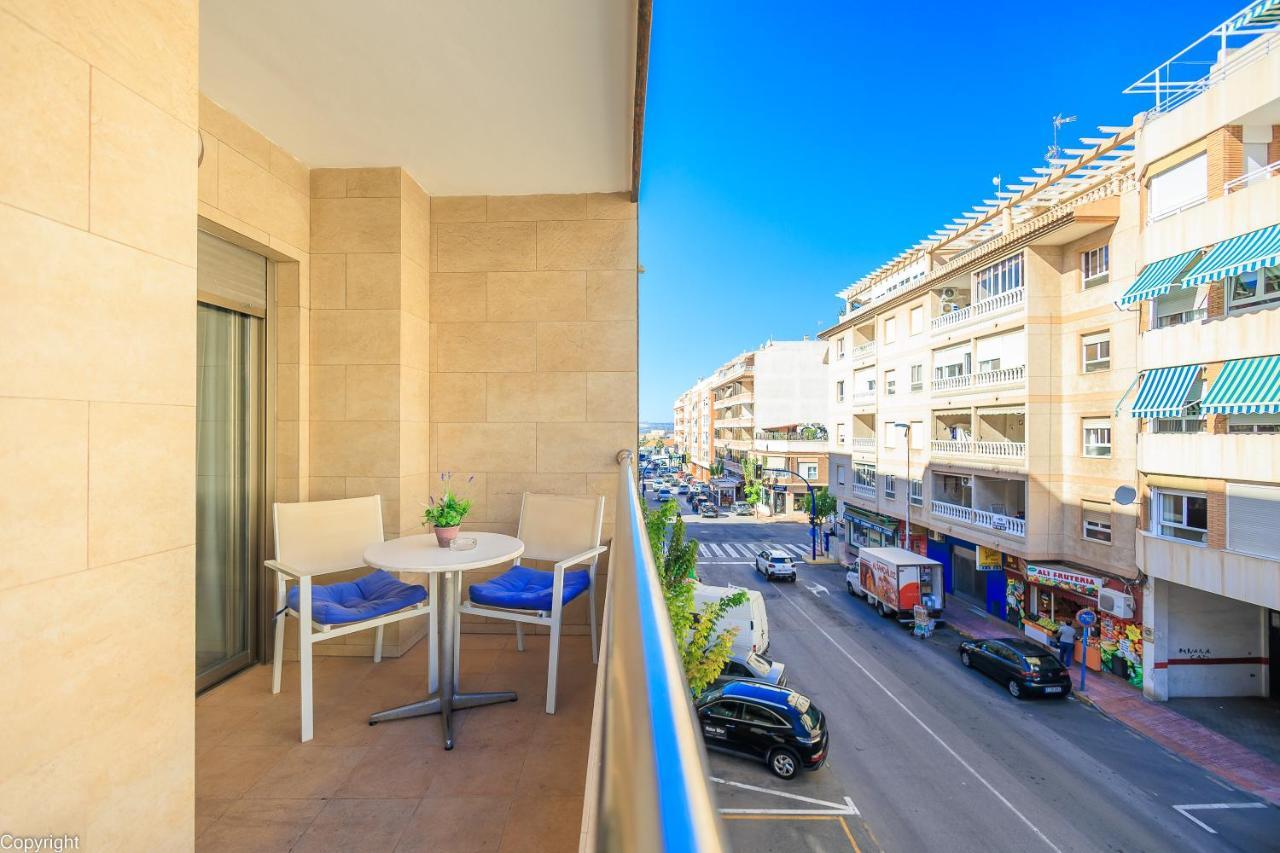 Apartamentos Madrid ตอร์เรเวียคา ภายนอก รูปภาพ