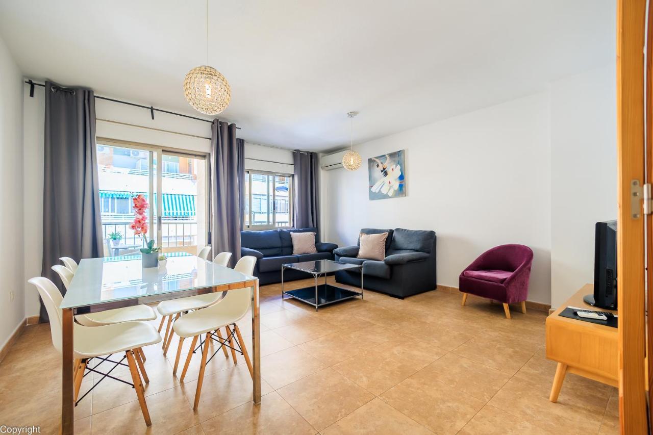 Apartamentos Madrid ตอร์เรเวียคา ภายนอก รูปภาพ