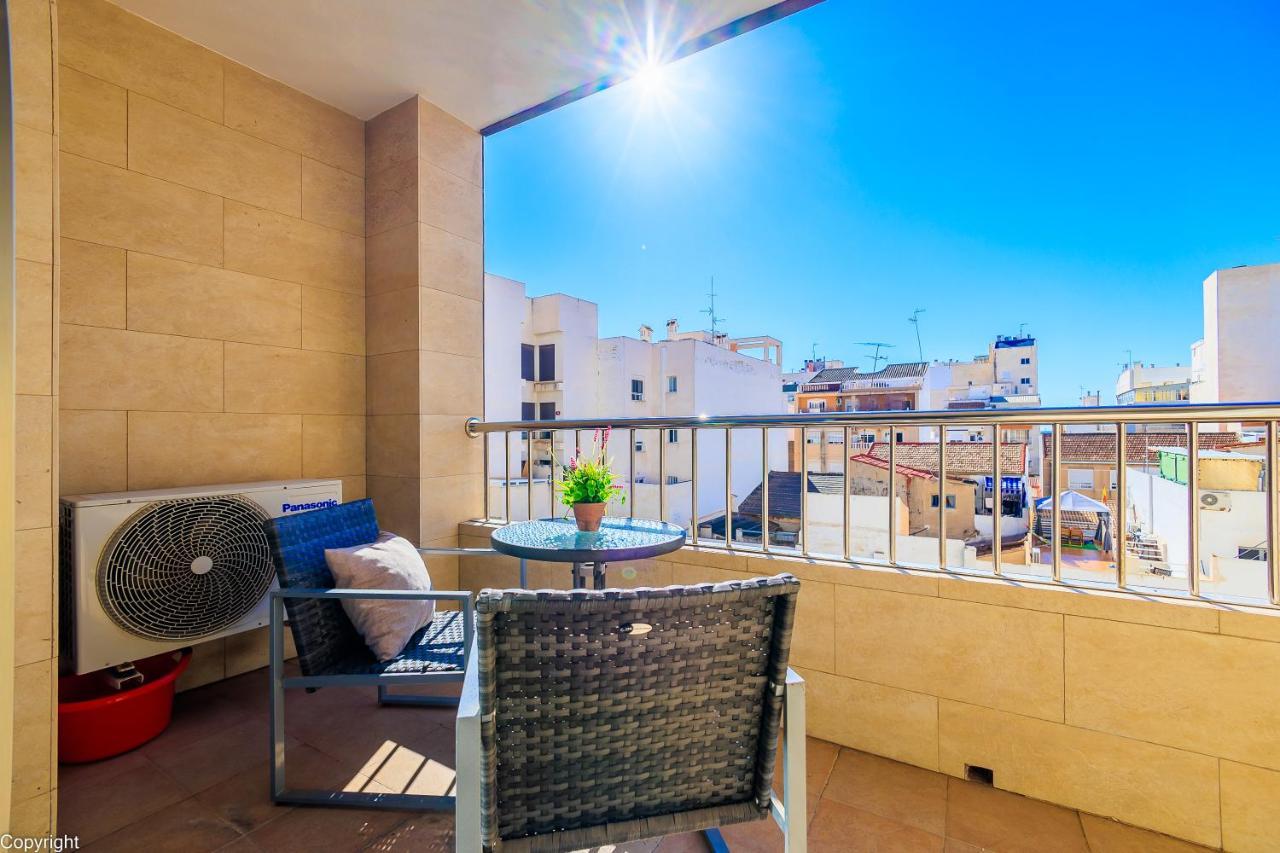 Apartamentos Madrid ตอร์เรเวียคา ภายนอก รูปภาพ