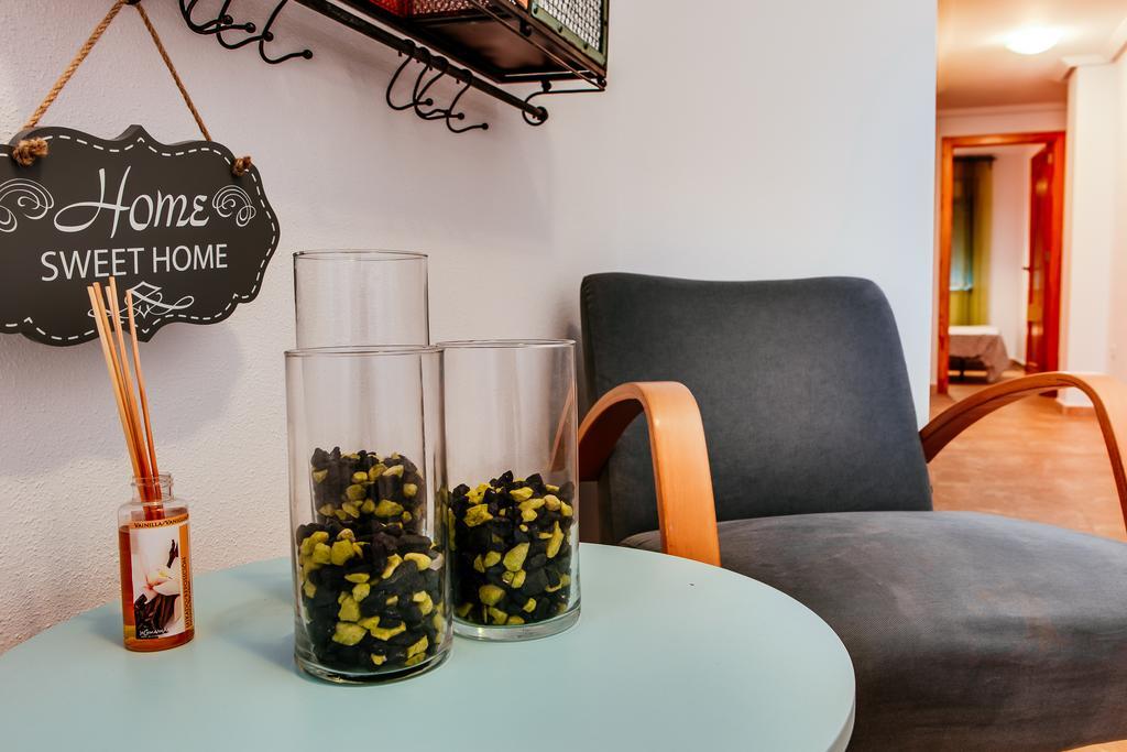 Apartamentos Madrid ตอร์เรเวียคา ภายนอก รูปภาพ