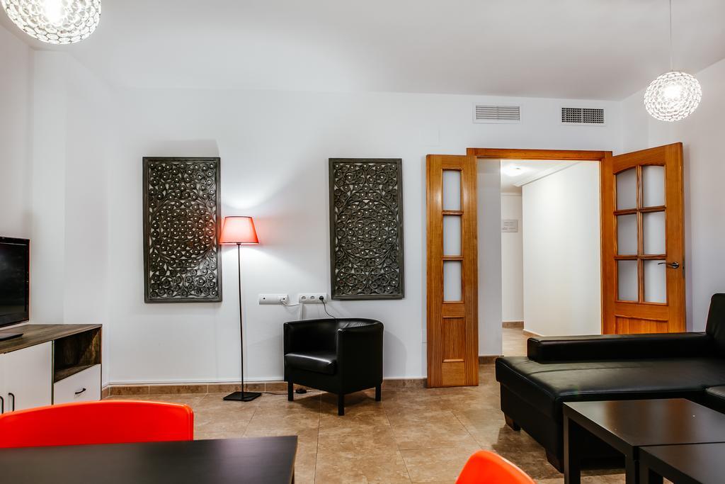 Apartamentos Madrid ตอร์เรเวียคา ภายนอก รูปภาพ
