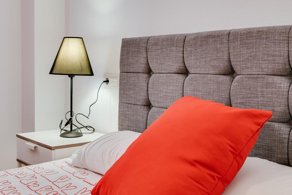 Apartamentos Madrid ตอร์เรเวียคา ภายนอก รูปภาพ