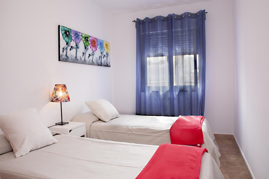Apartamentos Madrid ตอร์เรเวียคา ภายนอก รูปภาพ